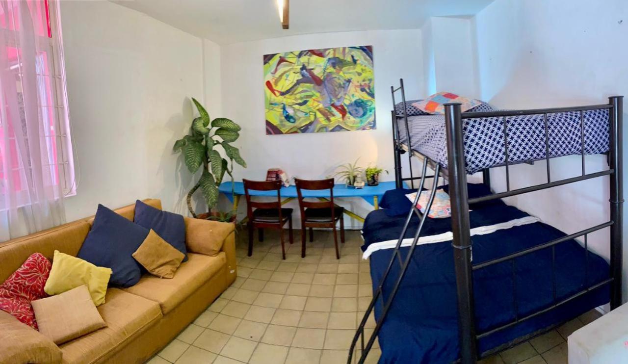 Free Spirit Hostel غوادالاجارا المظهر الخارجي الصورة