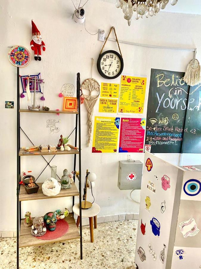 Free Spirit Hostel غوادالاجارا المظهر الخارجي الصورة